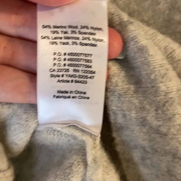 Aritzia wool turtleneck sweater - Picture 5 of 5